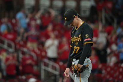 article image - Pirates Cardinals Baseball